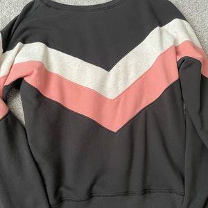 Abercrombie chevron cropped sweater XS